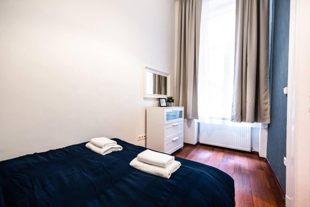 Very Central Convenient Large Ac Place Budapeszt Zewnętrze zdjęcie