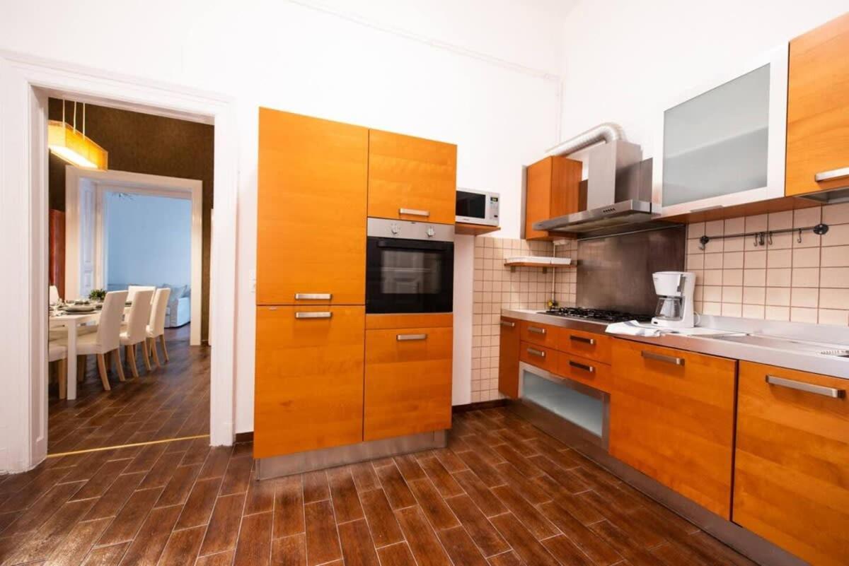 Very Central Convenient Large Ac Place Budapeszt Zewnętrze zdjęcie