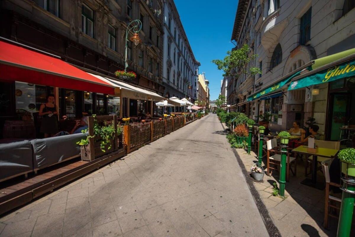 Very Central Convenient Large Ac Place Budapeszt Zewnętrze zdjęcie